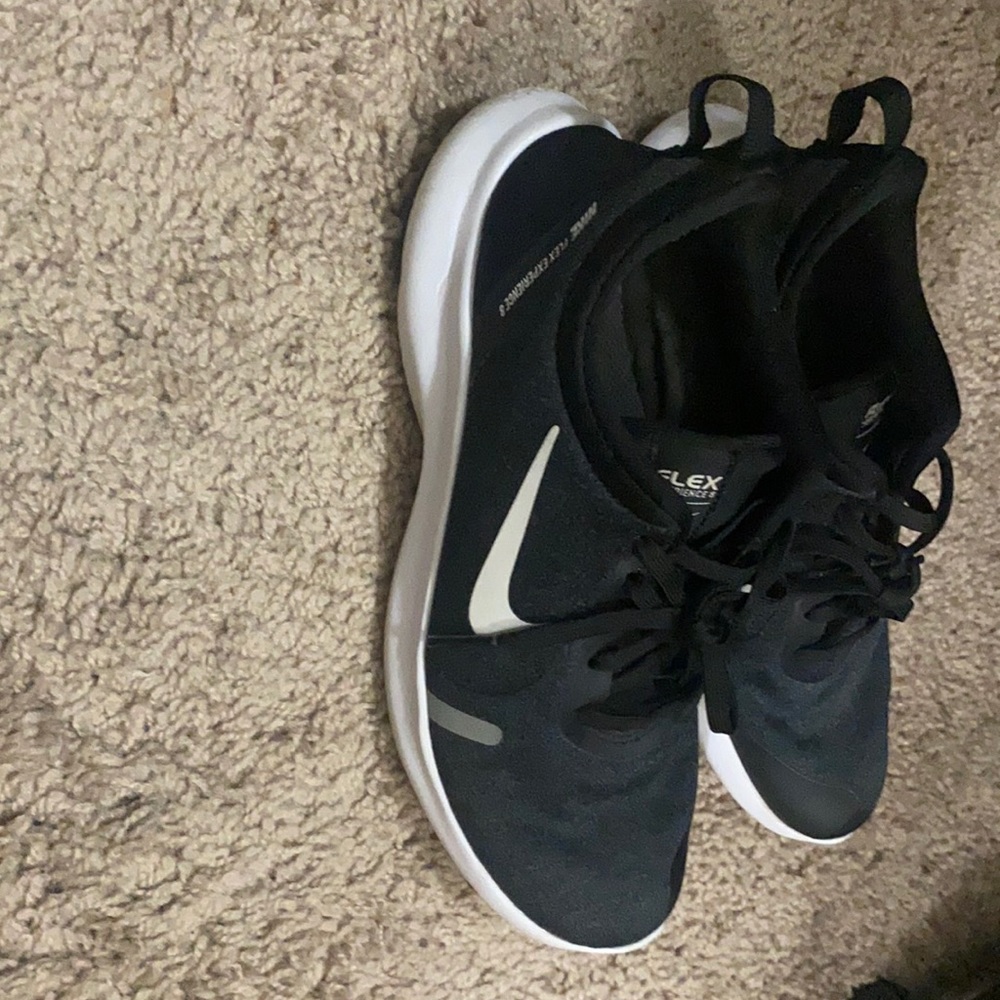 NIKE flex running shoes